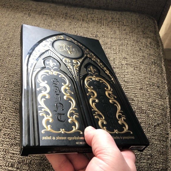 KVD Saint and Sinner with Original box - Picture 8 of 8